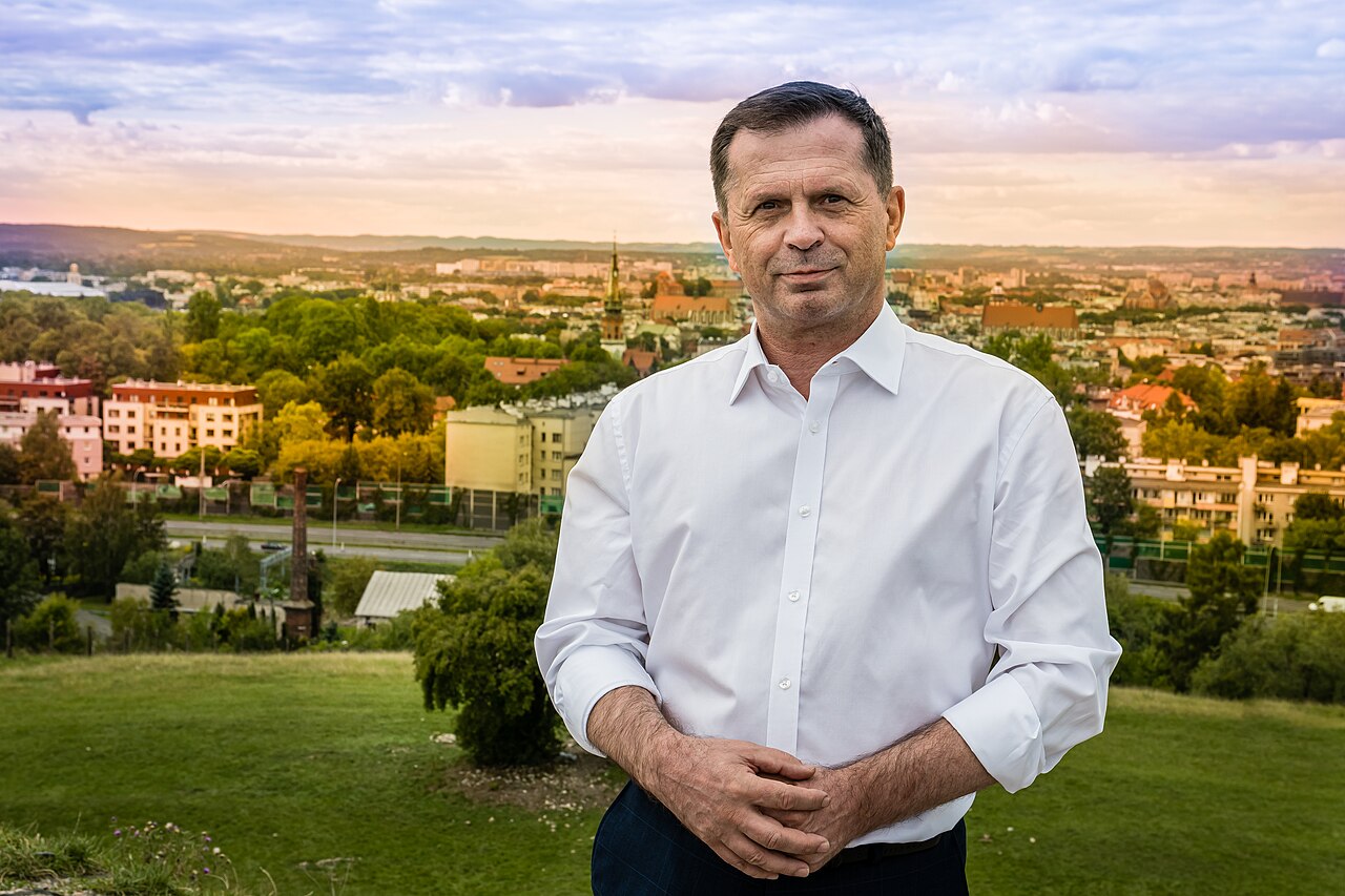 Strzeż nas Boże od przyjaciół. Czy wiceprezydent Mazur wytrwa do końca kadencji?