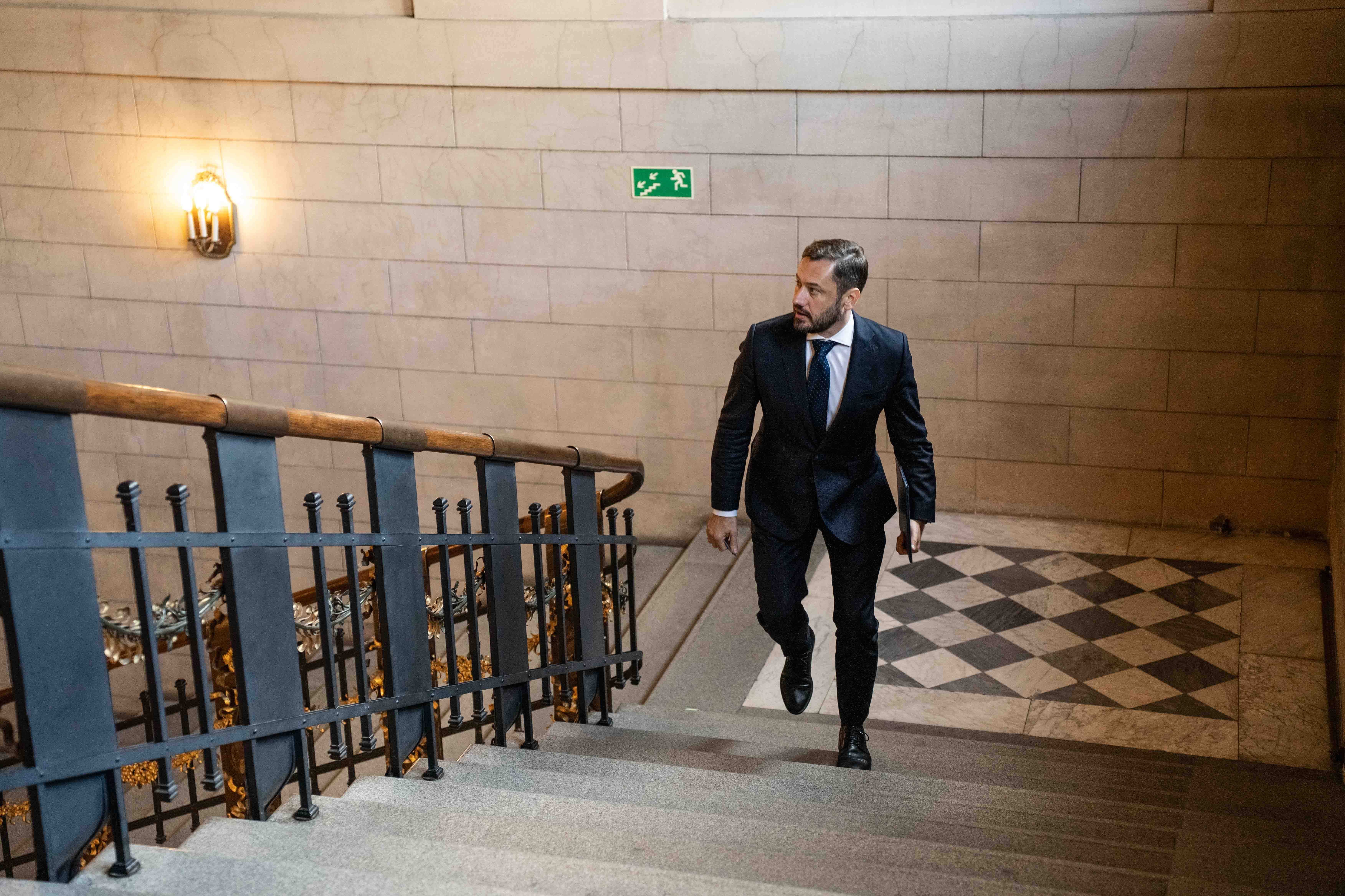 Miszalski w akcji. Decyzje, które bardziej śmieszą niż pomagają [RANKING]