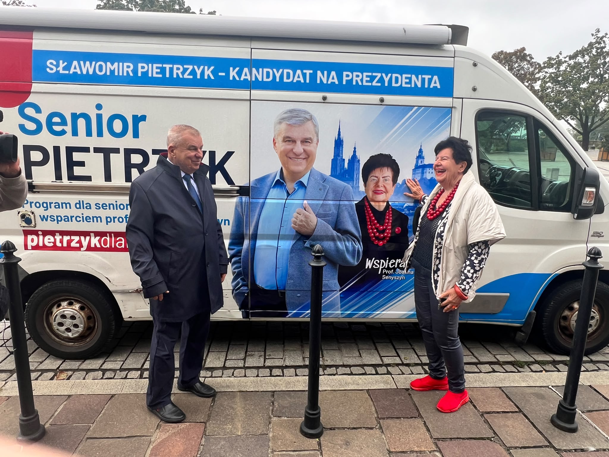 Muzyczna rewolucja w kampanii! Pietrzyk: „Sztuczna inteligencja pomoże starszym Krakowianom” 