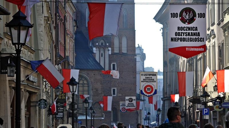 Krakowie, przestań udawać. Patriotyzm nie polega na darciu mordy