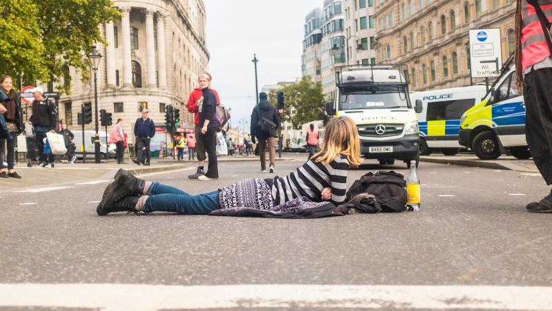Gdzie sens, gdzie logika? Protest, który trafił kulą w płot