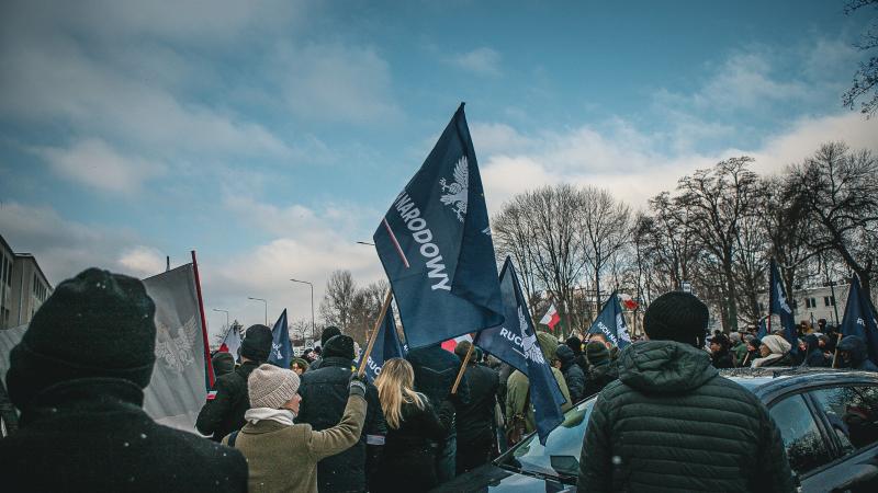 Skrajna prawica łowi frajerów