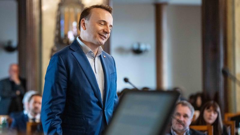 Gibała tupie nogą, ale przegrywa ze zdrowym rozsądkiem i ekonomią 