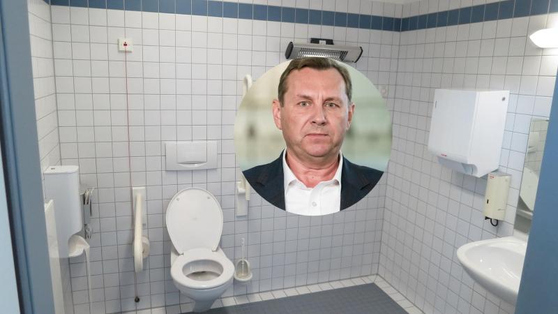 Zatrzasnął się w toalecie i nadal tam siedzi. Trudny przypadek posła z Krakowa