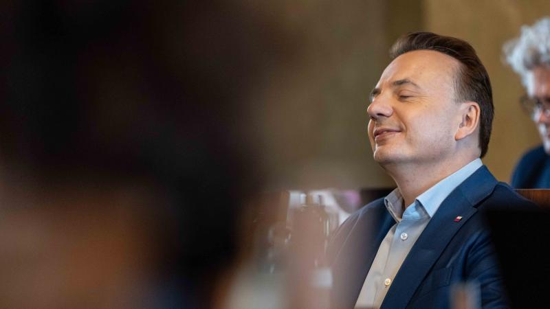 Próg hipokryzji, czyli jak Gibała żeruje na emocjach
