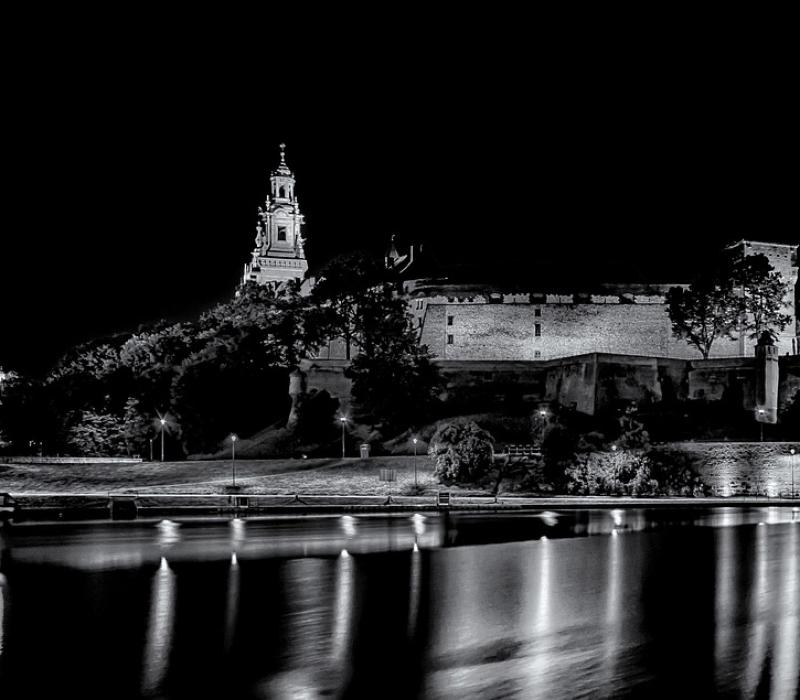 Demolka miasta na zlecenie. Kto naprawdę stoi za niszczeniem Krakowa?