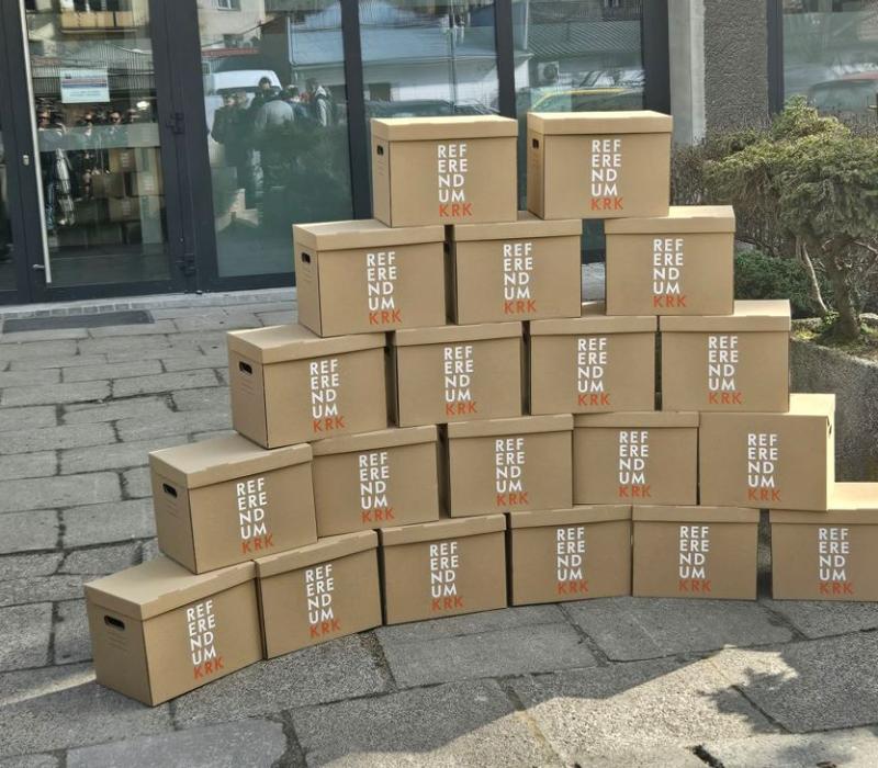 Skandal z podpisami pod referendum. Kulisy zbiórki budzą poważne wątpliwości