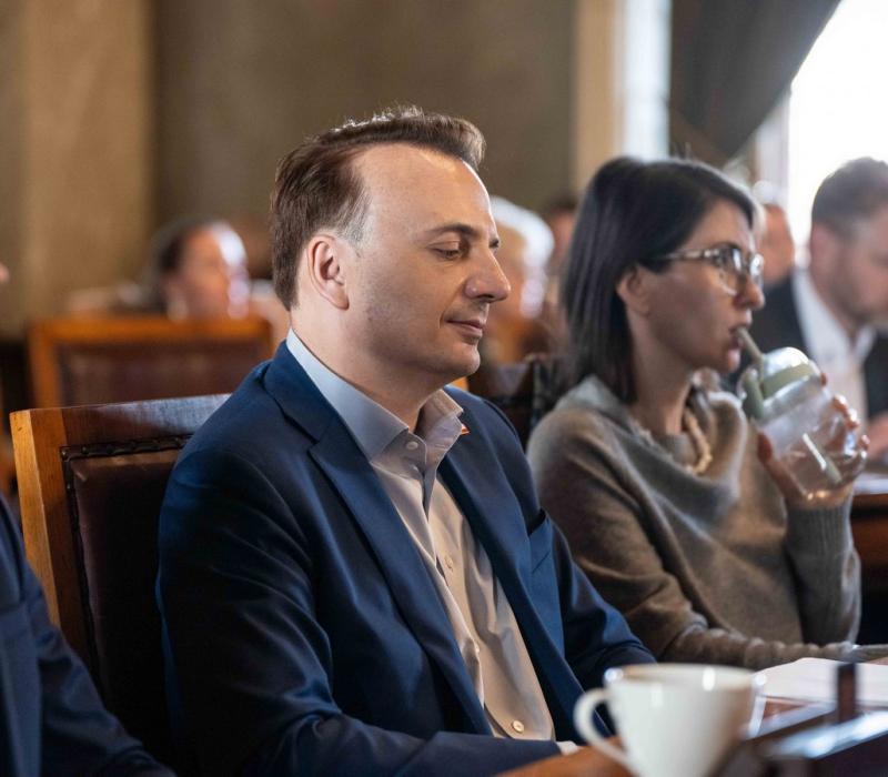 Gibała albo KŁAMIE albo nie umie liczyć do 10. Wybierzcie sobie