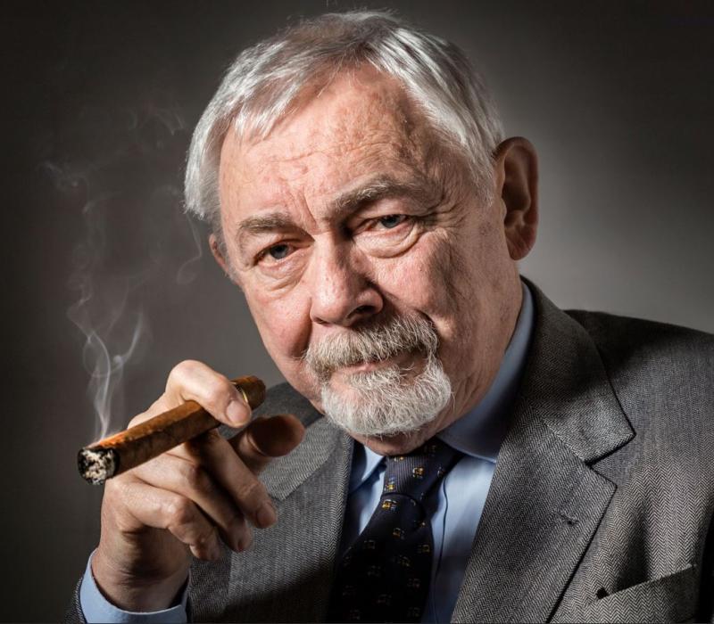 Majchrowski: „Należy pochylić głowę i, posypując ją popiołem, skulić się w kącie...”