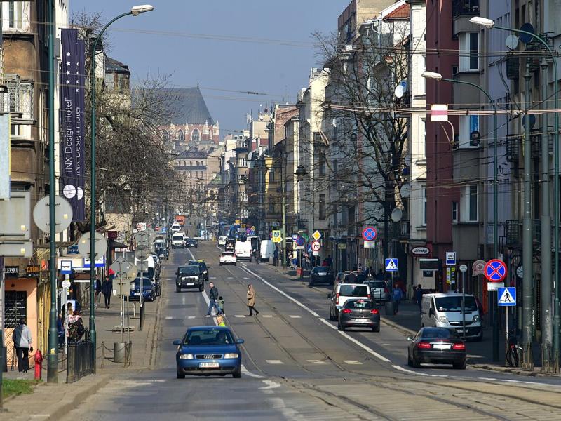 Denis z Gdańska i Dżesika z Suwałk zdecydują, jak masz stać w korku w Krakowie!
