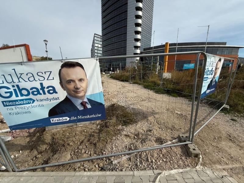 Kraków utonął w tandecie Gibały! Ultimatum Kracika i wielka hipokryzja aktywistów