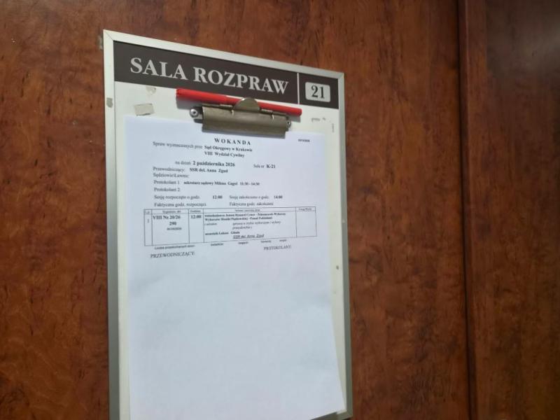 „Wiem, ale nie powiem”. Kabaret kandydata na prezydenta przed rozprawą