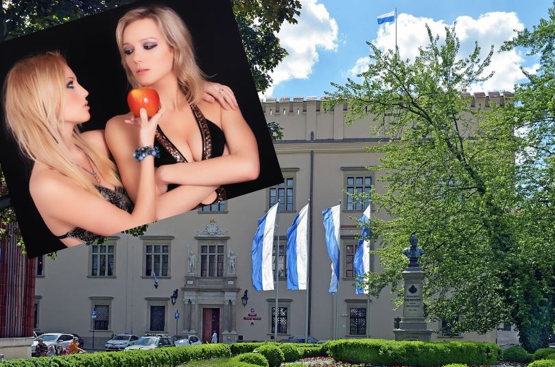 Długonogie blondynki z wielkim biustem będą dostarczać urzędowe pisma